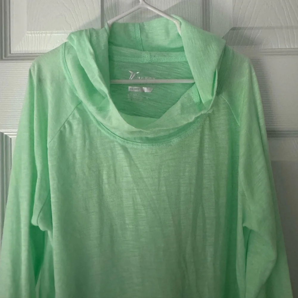 Old Navy active top